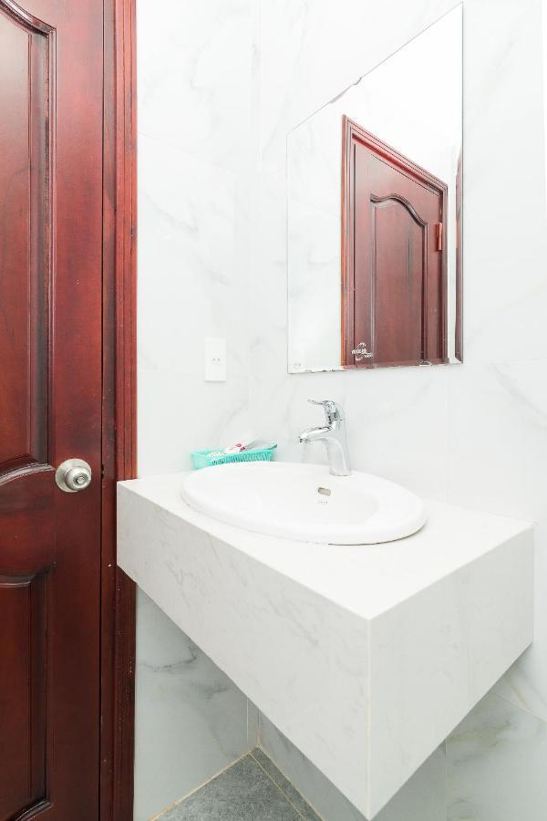 Oyo 176 374 Hotel Nha Trang Eksteriør bilde