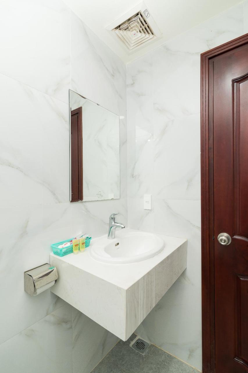 Oyo 176 374 Hotel Nha Trang Eksteriør bilde