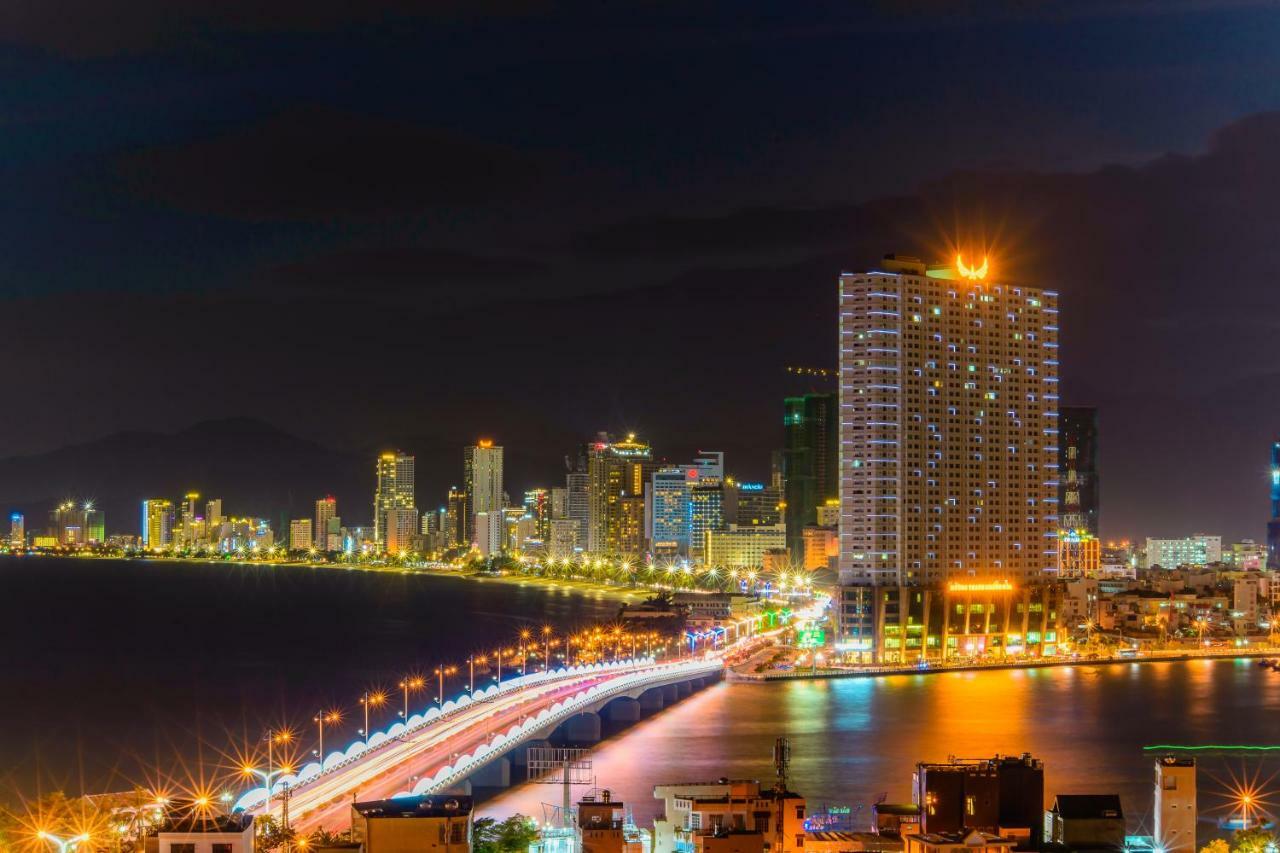 Oyo 176 374 Hotel Nha Trang Eksteriør bilde