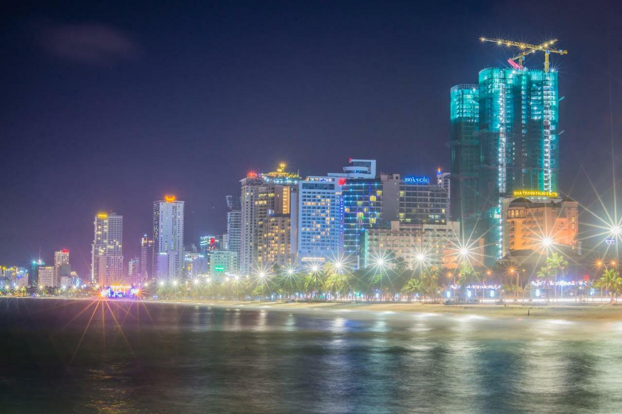 Oyo 176 374 Hotel Nha Trang Eksteriør bilde